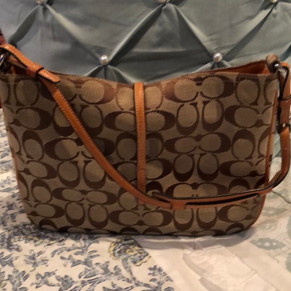 Coach Bag - Picture 2 of 6